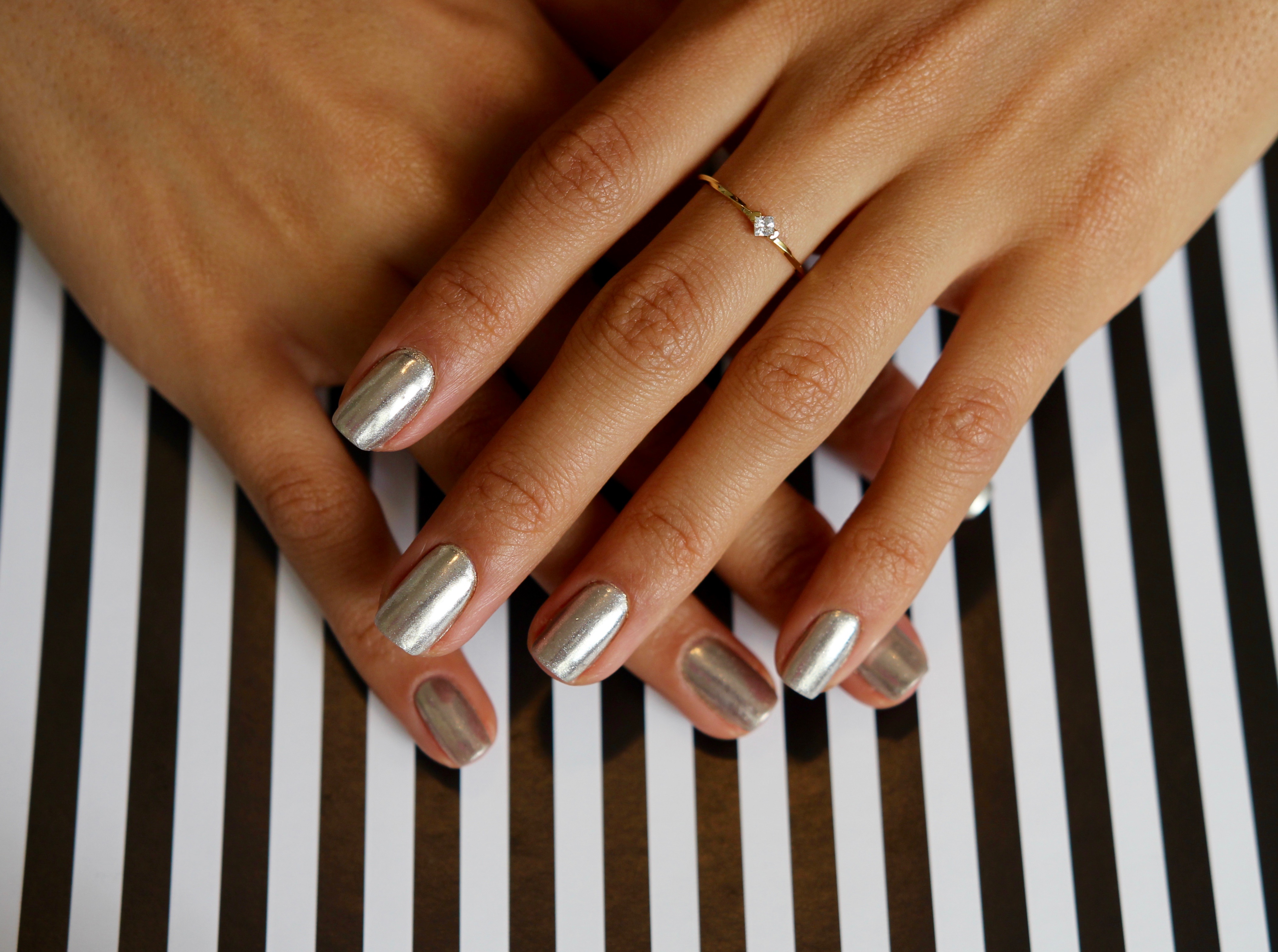 Chrome Nails - justpeachy.co - the official blog of Chia